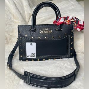 Black mini Bag perfect for ladies🤩at low price!